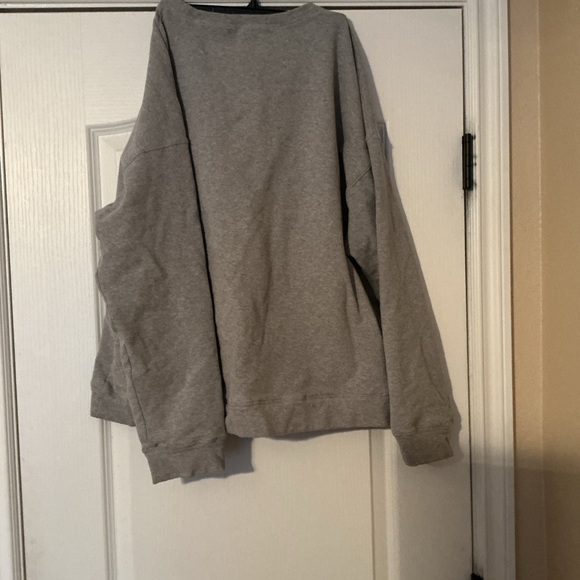 Women’s Gray Crewneck Sweat shirt with Bold Print size XXL - Picture 3 of 5